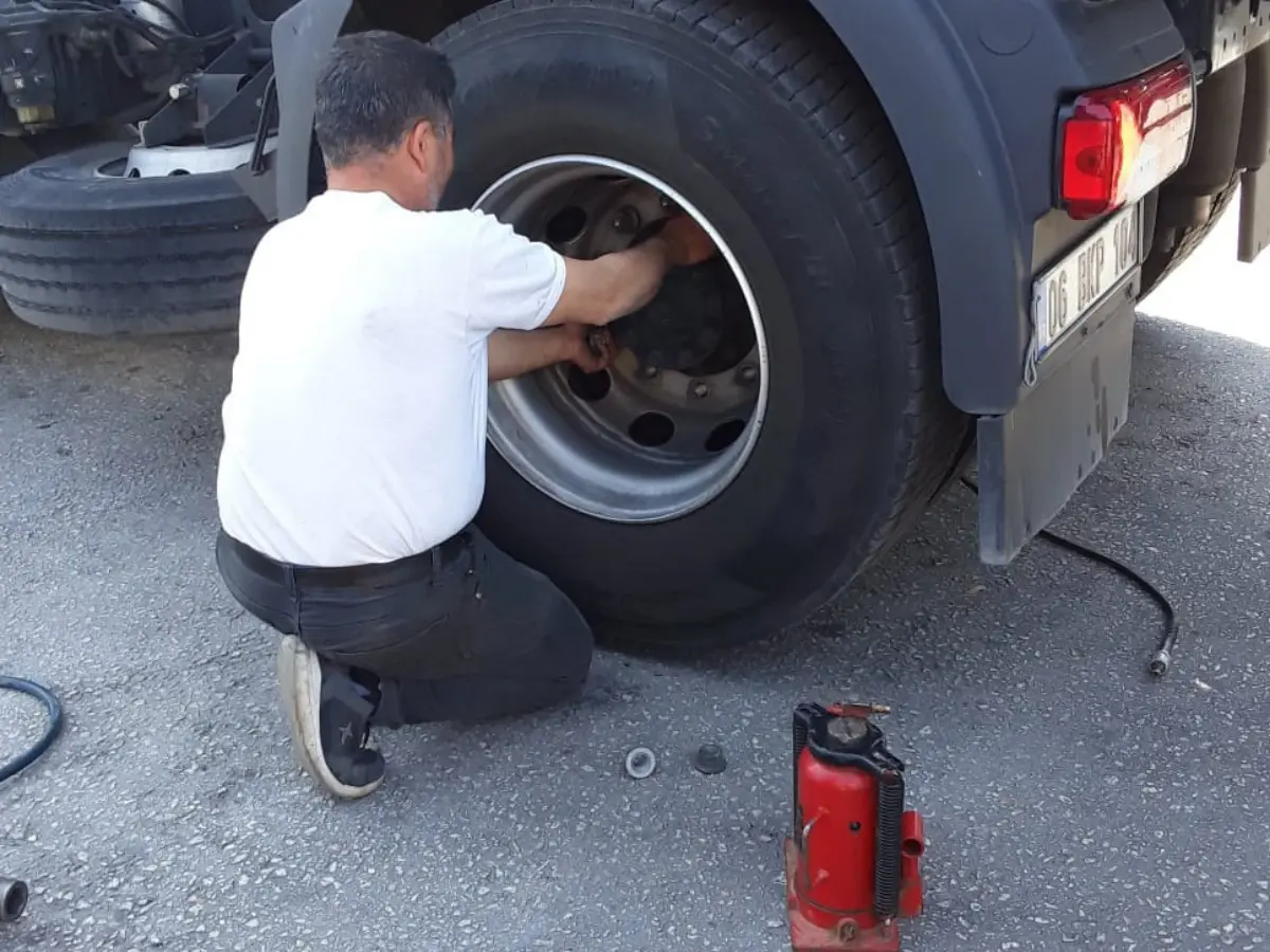 Fahrettin Altay Oto Lastikçi